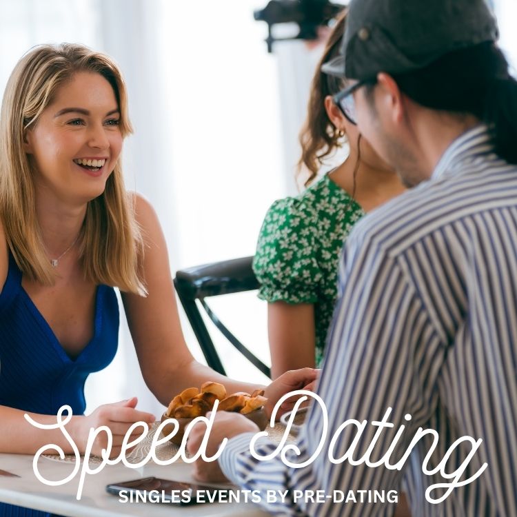 Albuquerque attendees of Speed Dating in New Mexico enjoying the event!